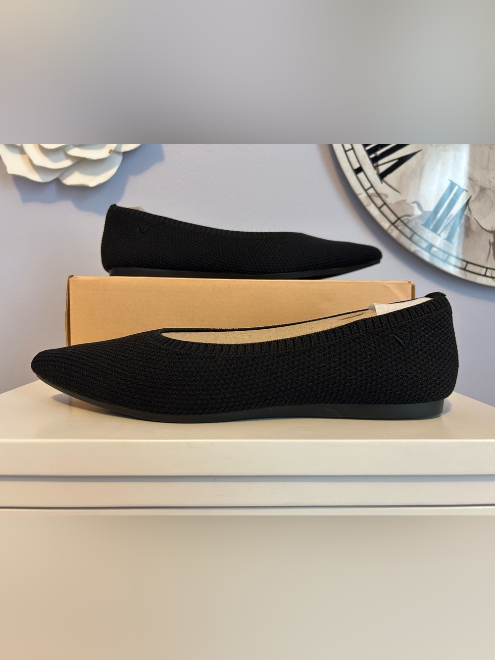 VIVAIA Water Resistant Pointe Toe Flats in Deep Ebony| Size EUR 39.5